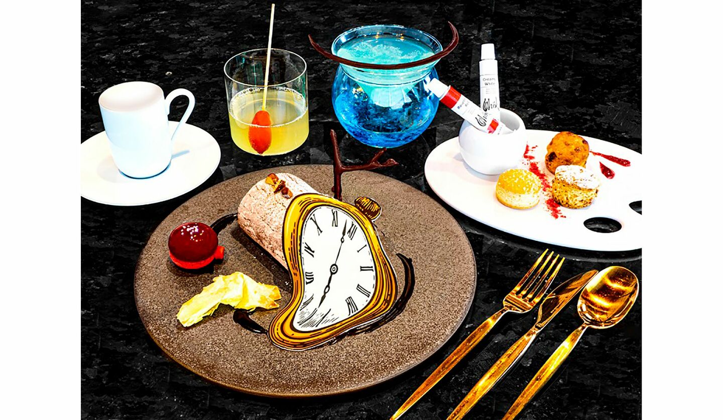 メズム東京で、おしゃれなアフタヌーンティー